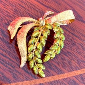 Vintage Joan Rivers Brooch